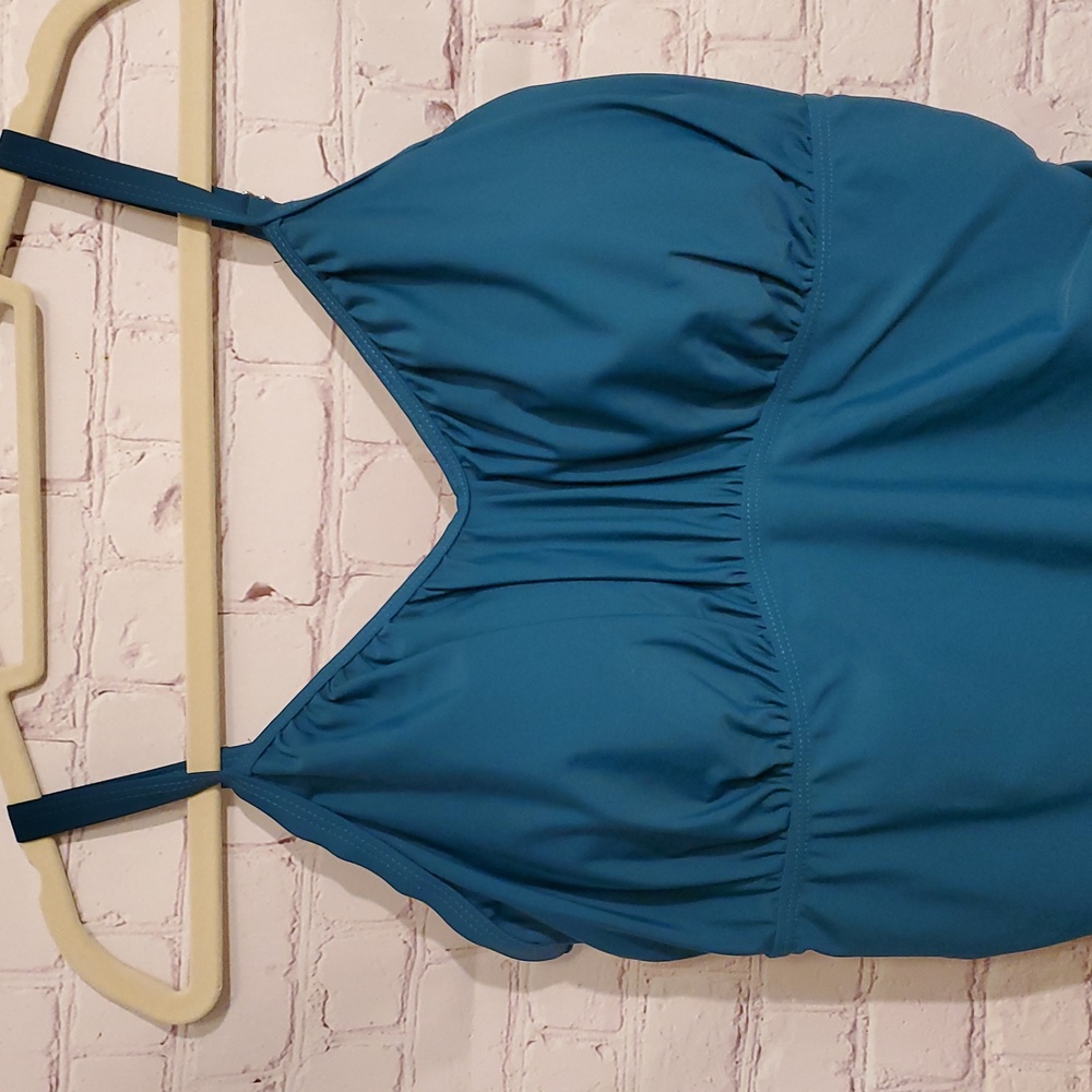 NWT Aqua Eve Green One-Piece Swimsuit w/ Coverup - Picture 2 of 10